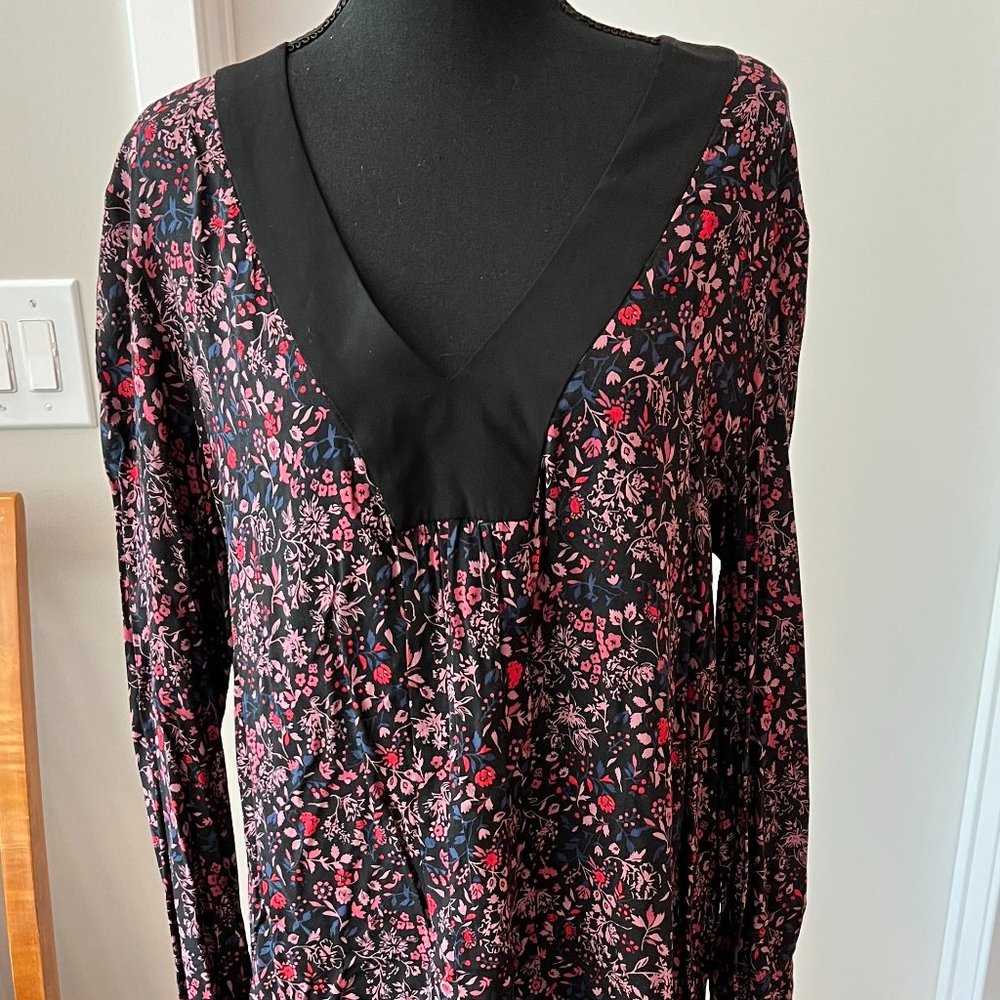BCBGeneration Women's Floral Long Sleeve Pullover dress with ruffle skirt